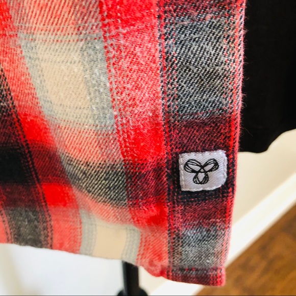 TNA by Aritzia Flannel Boyfriend Shirt - size M - Picture 5 of 7